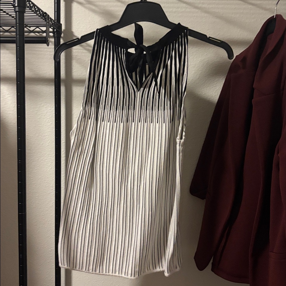 WHBM Top - Picture 2 of 3